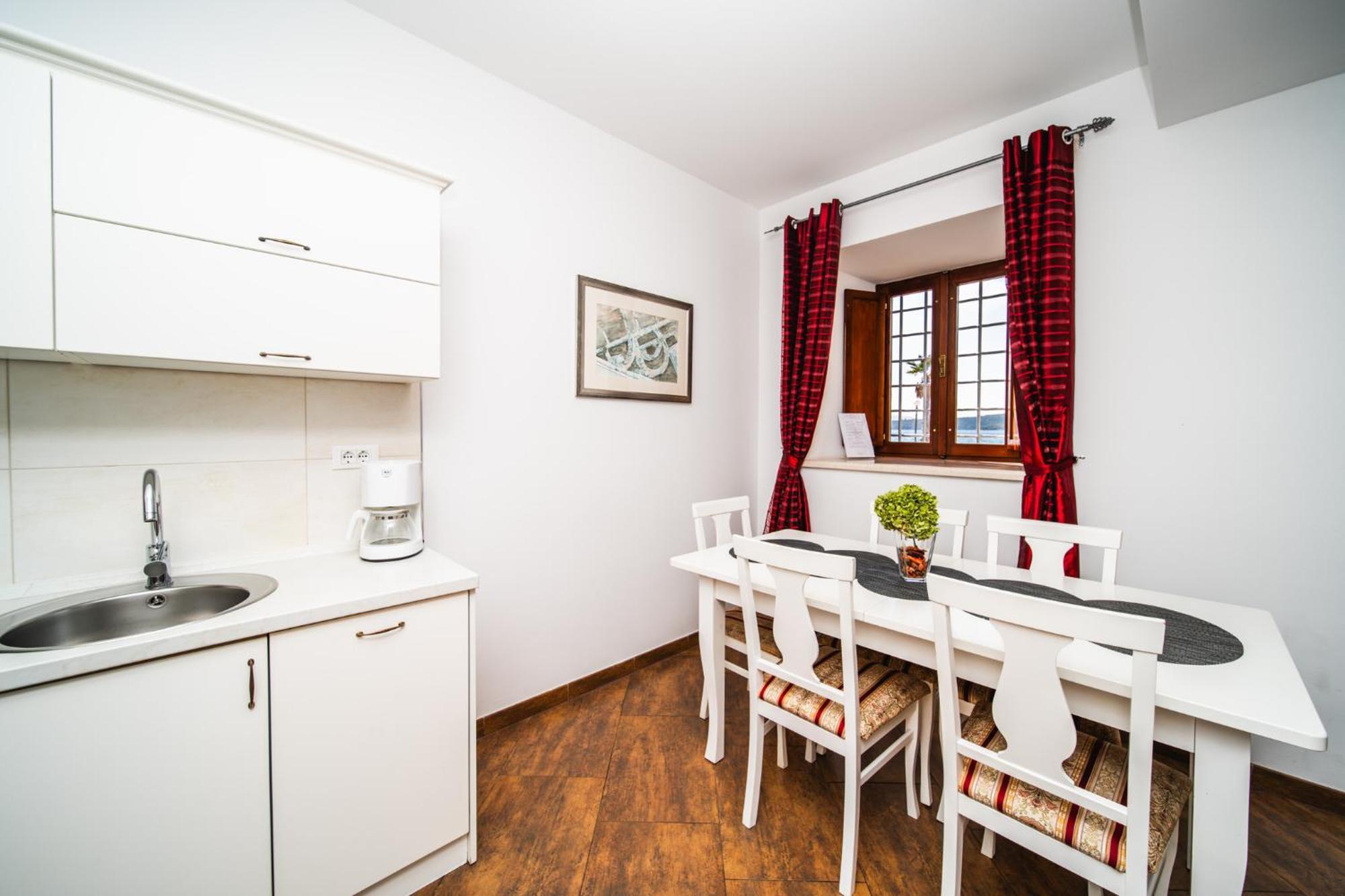 Apartments Vila Riva 슬라노 외부 사진