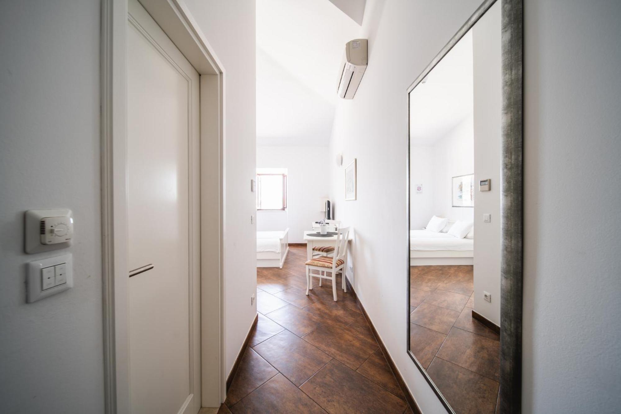 Apartments Vila Riva 슬라노 외부 사진