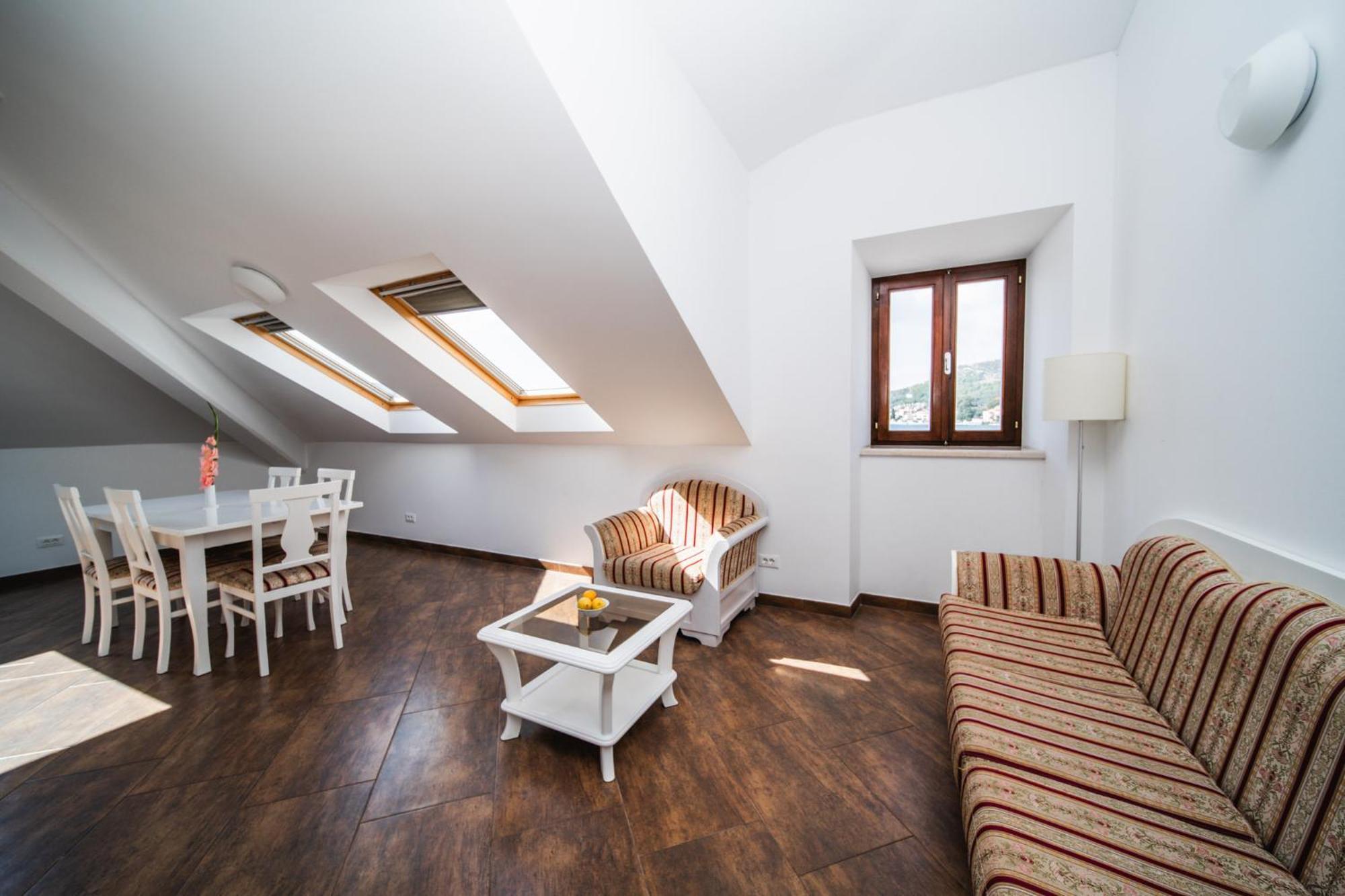 Apartments Vila Riva 슬라노 외부 사진